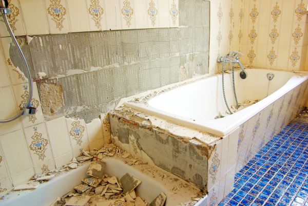 Bathtub Demolition in Davenport