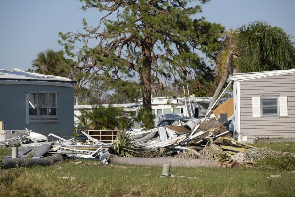 Double Wide Demolition in Davenport